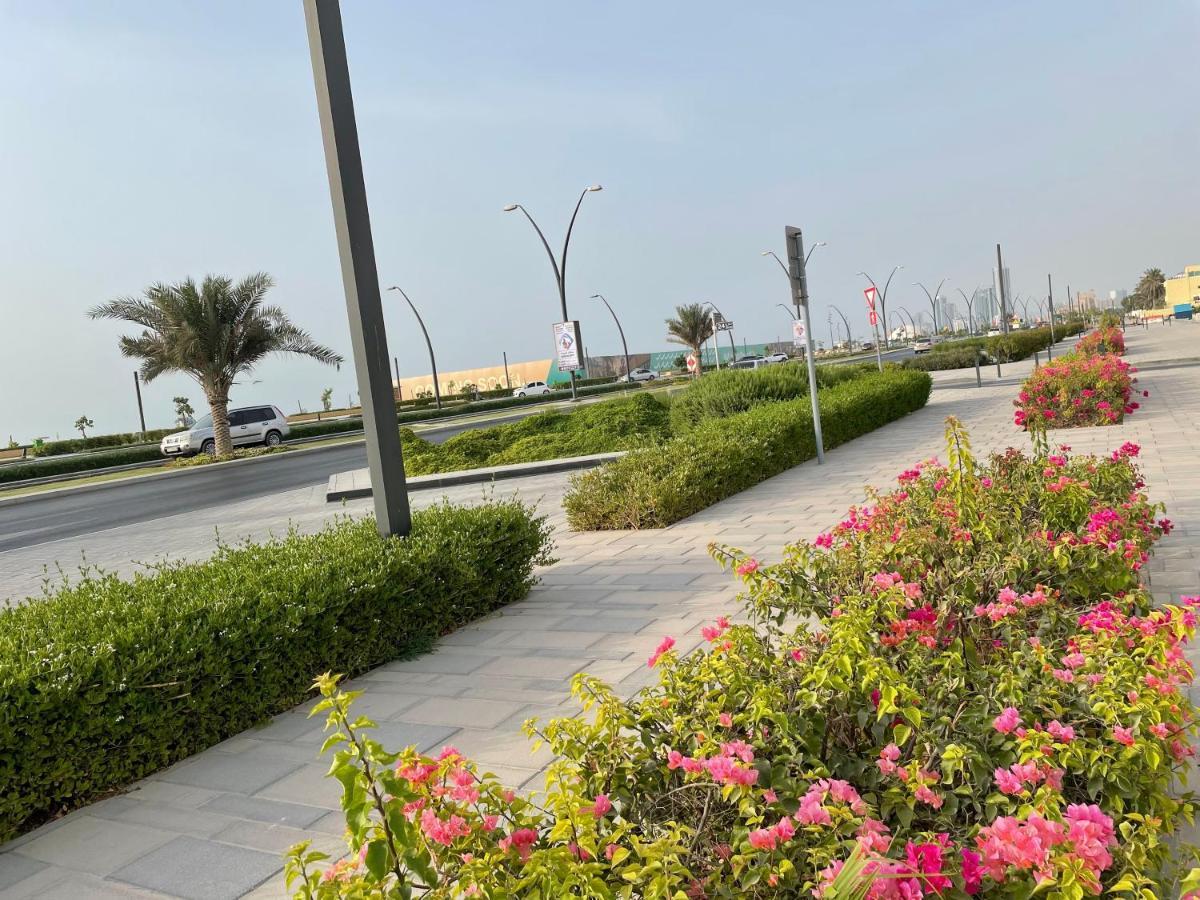 Al Corniche Hotel Szardża Zewnętrze zdjęcie