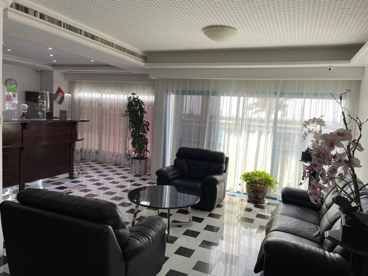 Al Corniche Hotel Szardża Zewnętrze zdjęcie