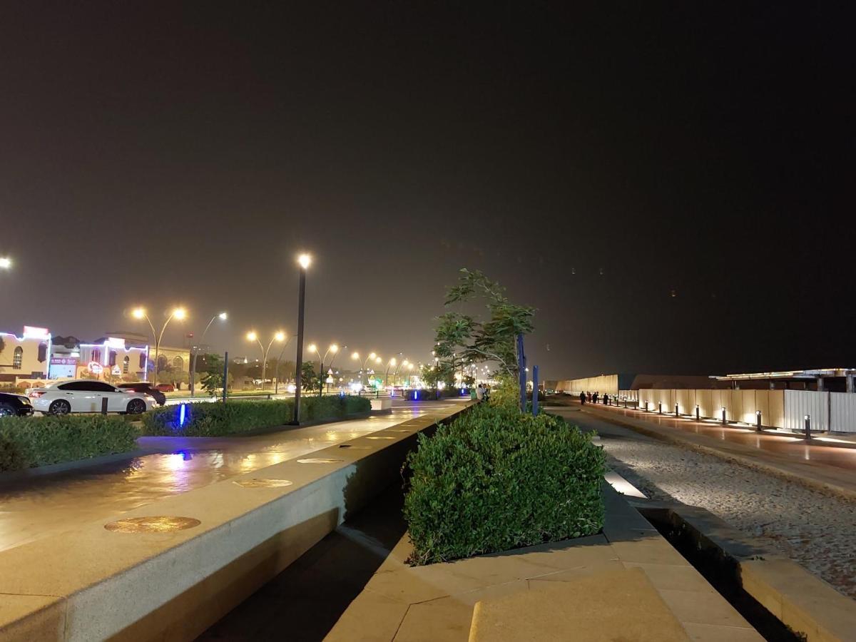 Al Corniche Hotel Szardża Zewnętrze zdjęcie
