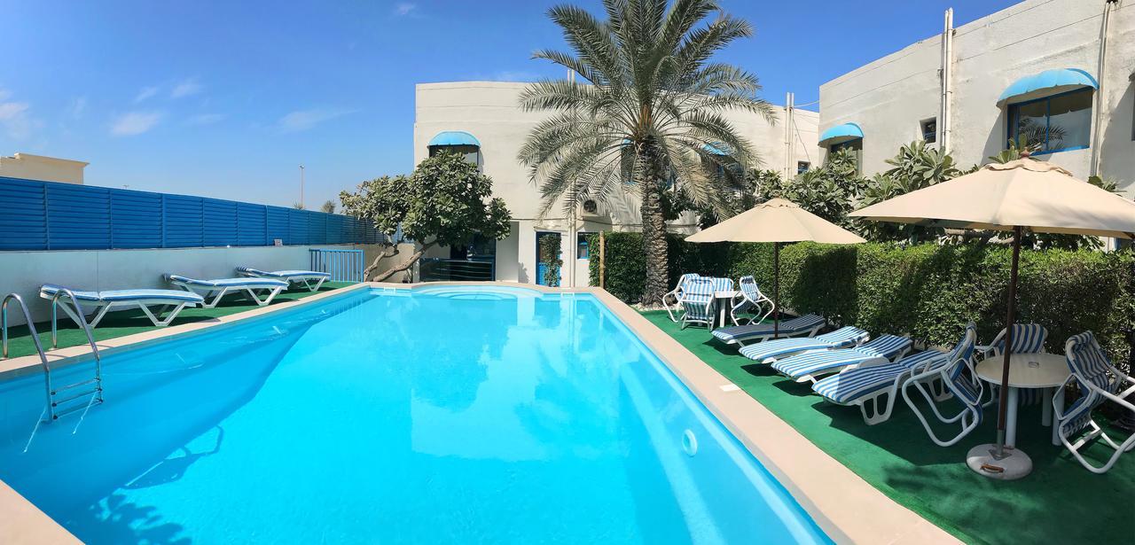 Al Corniche Hotel Szardża Zewnętrze zdjęcie