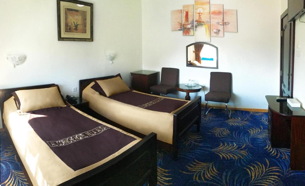 Al Corniche Hotel Szardża Zewnętrze zdjęcie
