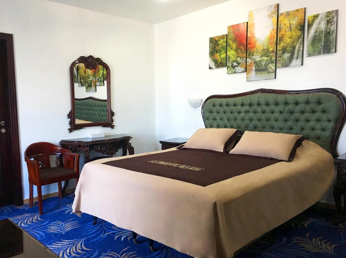 Al Corniche Hotel Szardża Zewnętrze zdjęcie